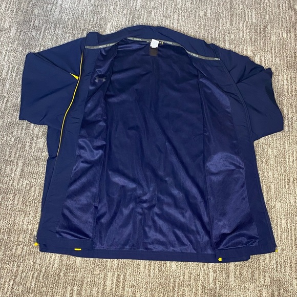 Men’s Under Armour Loose Gear Essentials Woven Track Jacket - Picture 3 of 3
